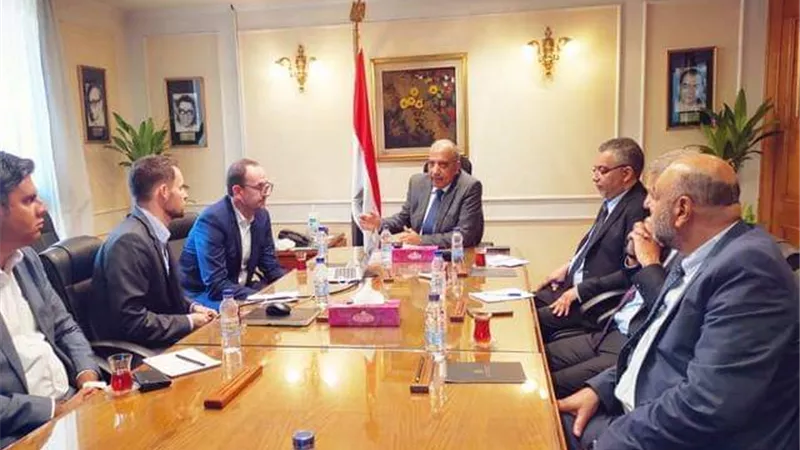 وزير قطاع الأعمال يتابع موقف مشروع إنتاج السيارة الكهربائية