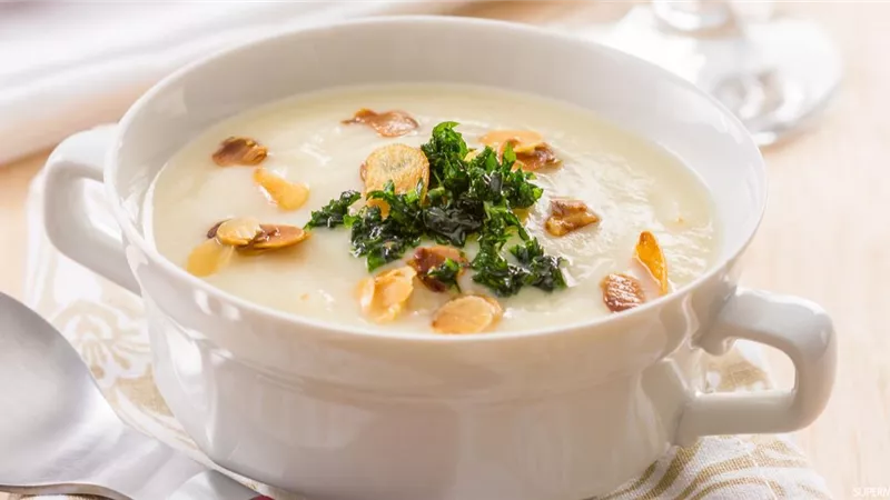 سهلة وصحية..طريقة عمل شوربة اللوز