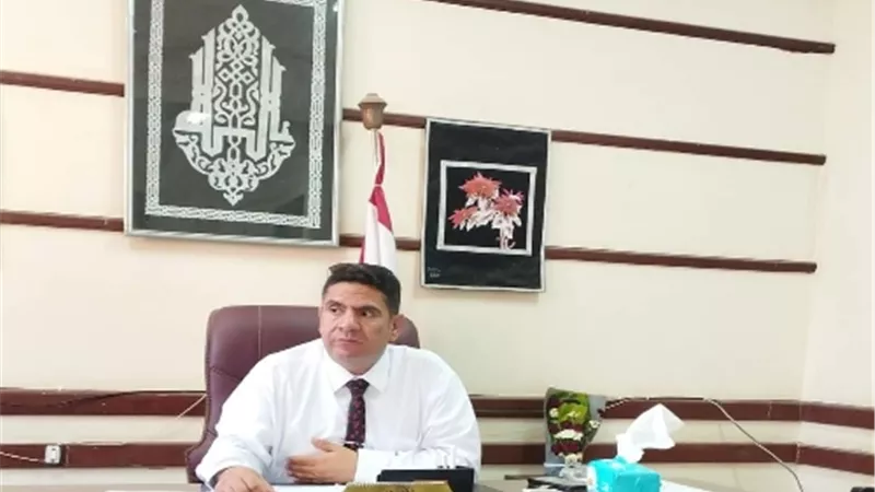 مدير تعليم العبور يجتمع بمديري المراحل التعليمية بالإدارة