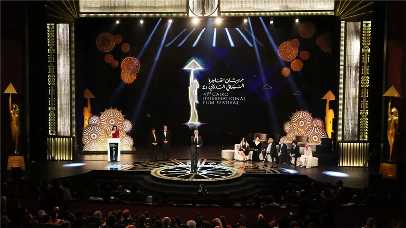 اليوم.. المسارح تشهد يومًا زاخرًا ضمن فعاليات المهرجان التجريبي