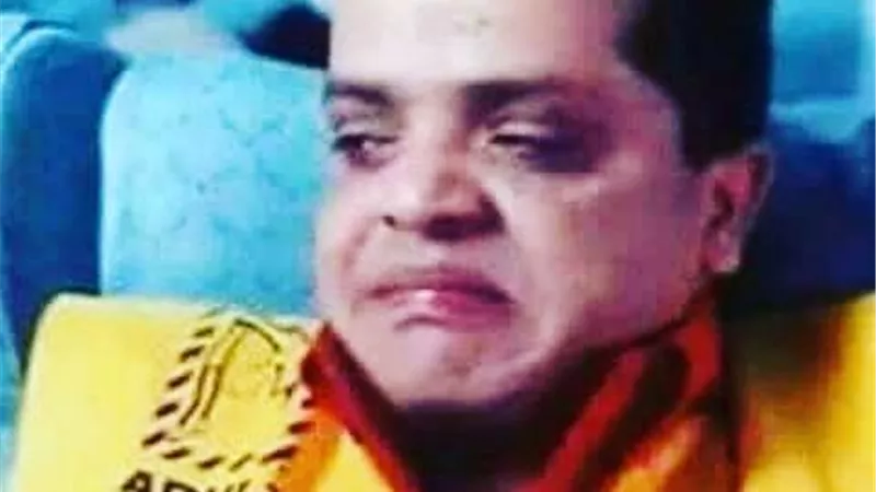 شاهد تعليق محمد هنيدى بعد غلق محلات 