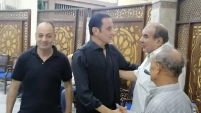 طارق علام فى عزاء المخرج على عبد الخالق