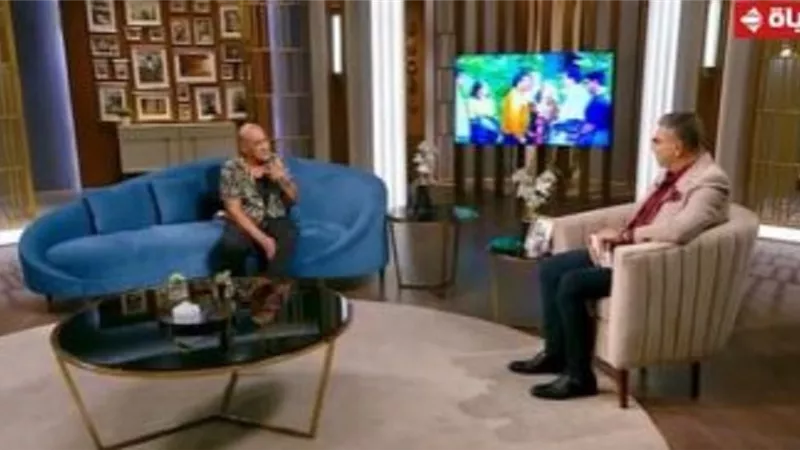 محمد لطفى عن احمد زكى: 