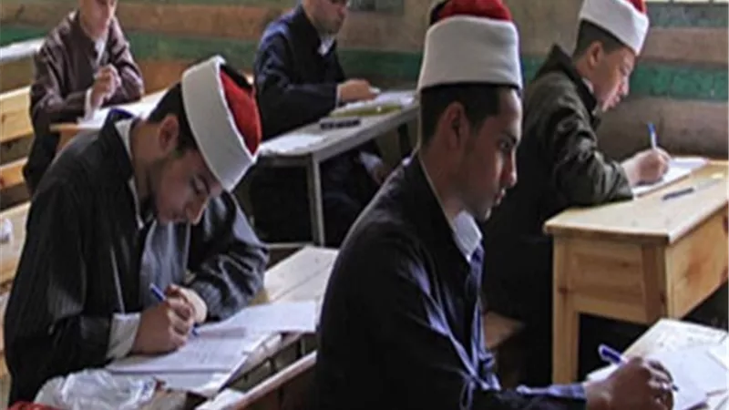 وكيل الأزهر يعتمد نتيجة الدورالثانى لشهادات البعوث الإعدادية والثانوية