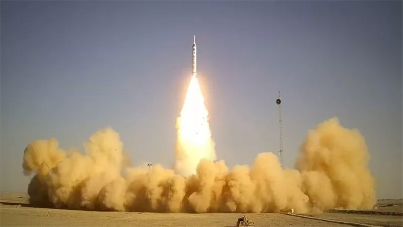 سبيس إكس تطلق 51 قمرا إلى الفضاء