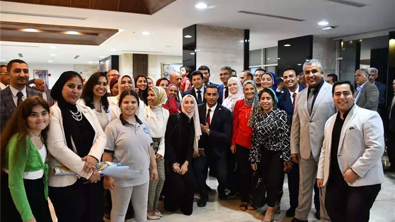 وزيرا الشباب والتعليم يشهدان حفل افتتاح اوليمبياد الطفل المصري