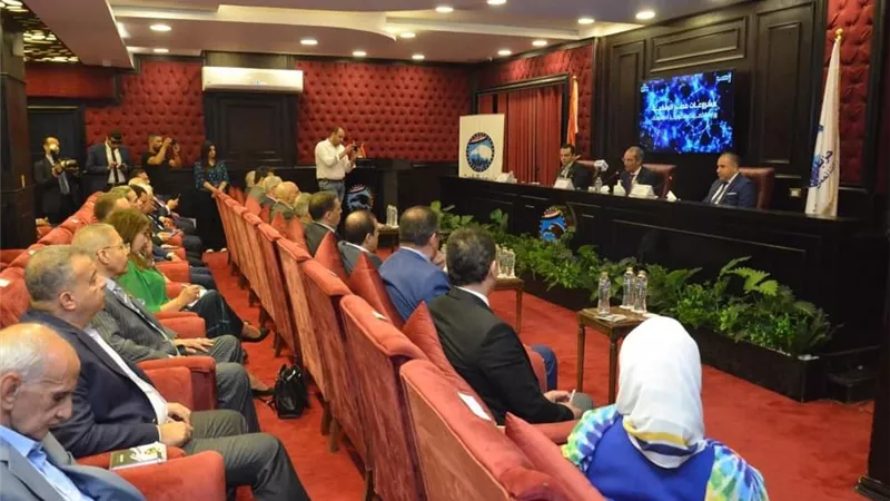 بندوة مستقبل وطن ..وزير الاتصالات يستعرض استراتيجية مصر الرقمية