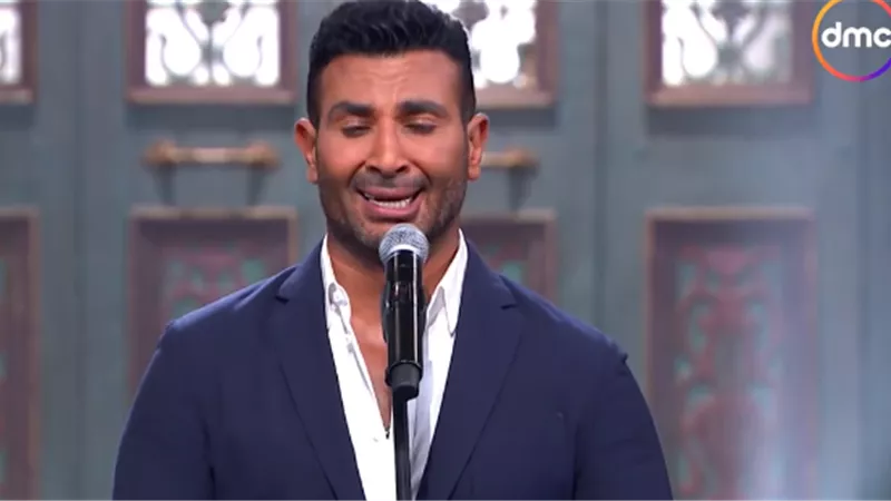 بالفيديو: احمد سعد يشعل مسرح صاحبة السعادة واسعاد يونس ترد