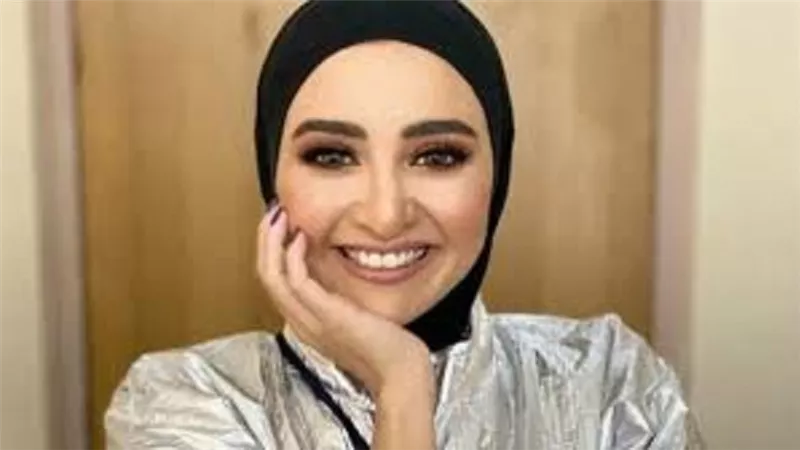 هلا رشدي تتحدث عن بداية دخولها بعالم الفن