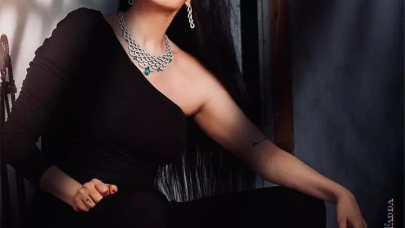 بالأسود ..غادة عبدالرازق تلفت الأنظار بإطلالة مميزة ..صور