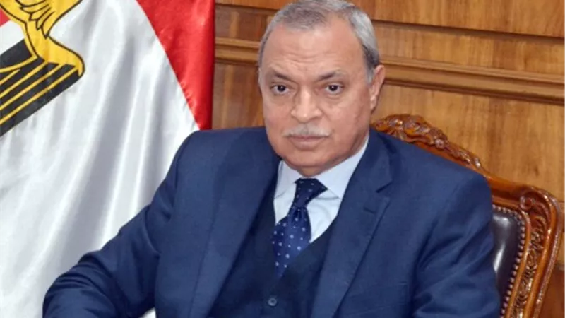 محافظ القليوبية: بدء أعمال المرحلة الأولى لرصف طريق أبو الغيط الحادثة