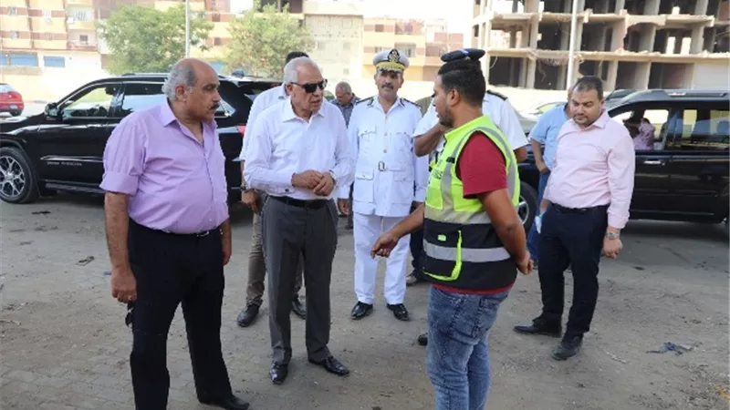 محافظ الجيزة : ساحات انتظار ومواقع خدمية جديدة بالعمرانية
