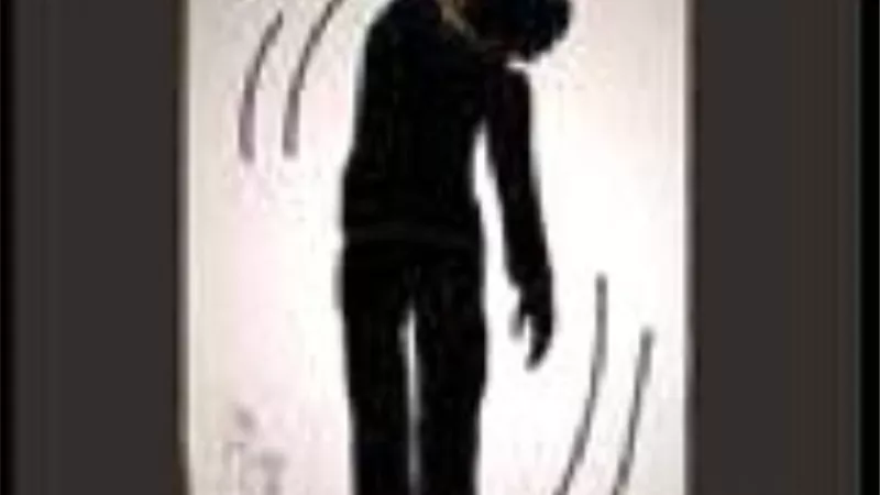 الحب القاتل.. رفضت والدتها خطبتها فأنتحرت