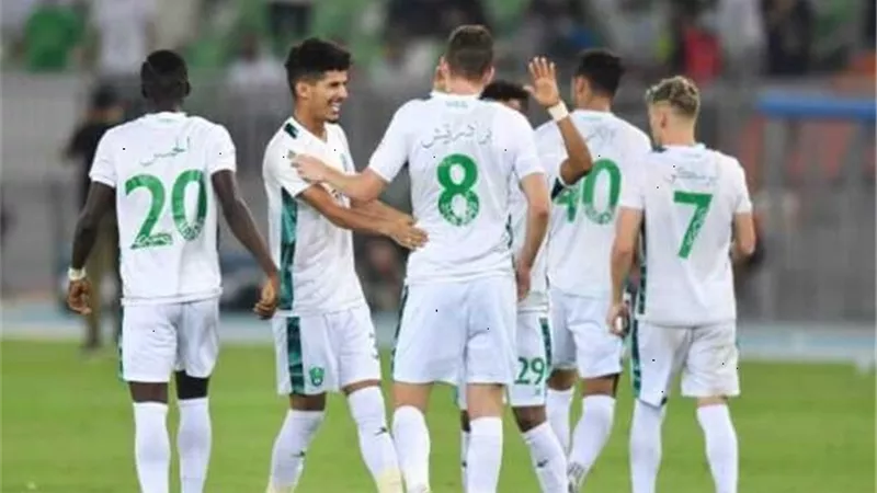 أهلي جدة يتفق مع لاعبه على التجديد بعقد طويل الأمد