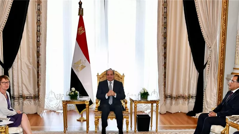 الرئيس السيسي يؤكد تقدير مصر للعلاقات المتميزة مع البنك الأوروبي