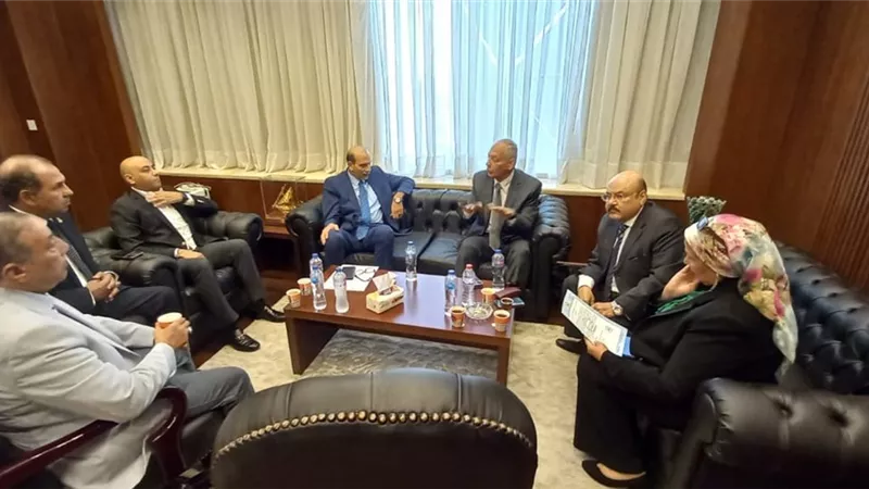 عضو مجلس الغرف التجارية:نظام المصدر المعتمد يضبط سوق الاستيراد المصرية