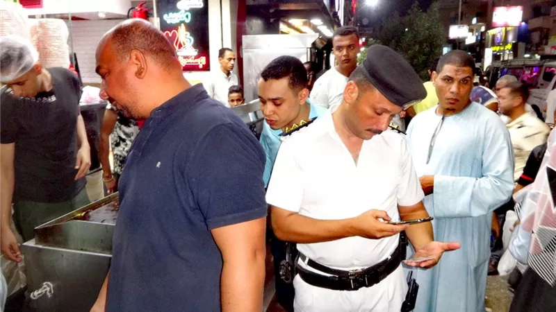 تحرير ٦٧ محضر وتنفيذ ٣٩ إزالة إدارية فى حملة مرافق بمدينة الأقصر