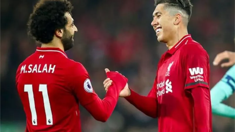 صلاح وفيرمينو يقودان تشكيل ليفربول أمام نابولي في دوري أبطال أوروبا