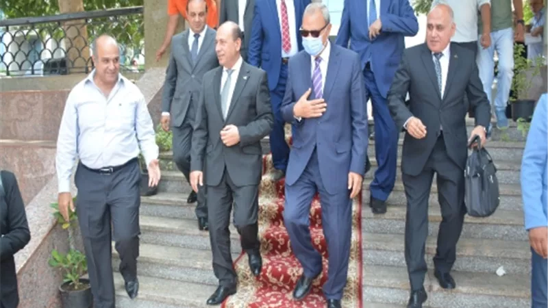 محافظ القليوبية يفتتح المرحلة الثانية من ممشي أهل مصر بمدينة بنها. صور