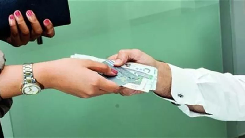 مدى إلزام الزوج بالنفقة على الزوجة العاملة