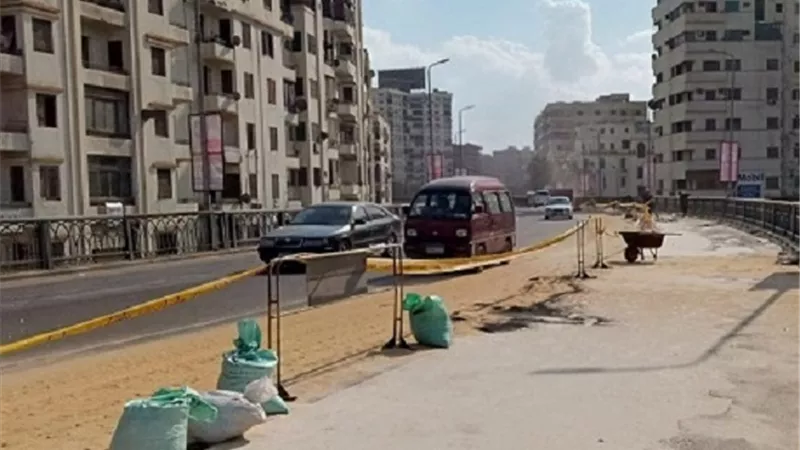 غلق جزئى بمنزل كوبرى الجيزة المعدني لرفع كفاءة الطبقة الأسفلتية