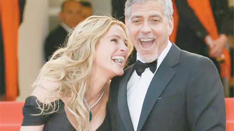 جورج كلوني وجوليا روبرتس يجتمعان من جديد في 