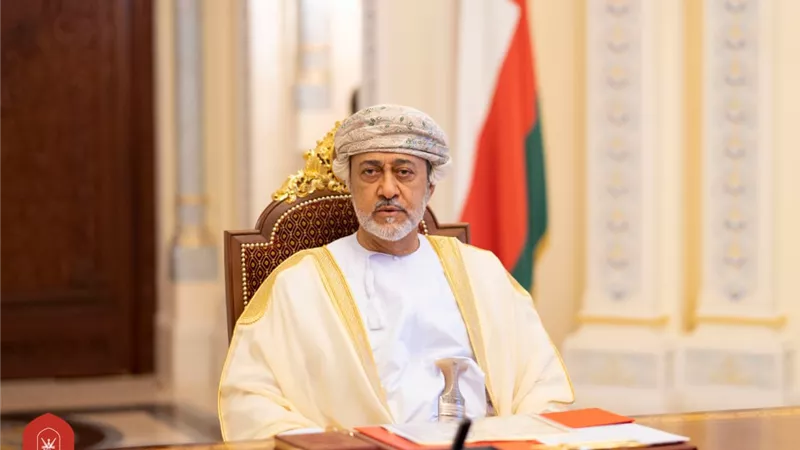 سلطنة عمان تعلن تنكيس الاعلام حدادا علي الملكة اليزلبيث الثانية