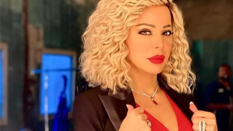 سوزان نجم الدين تنعي الملكة إليزابيث