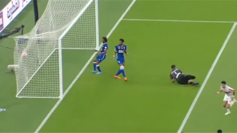الشوط الاول ... ايجالو يتقدم للهلال وزيزو يدرك التعادل للزمالك..فيديو
