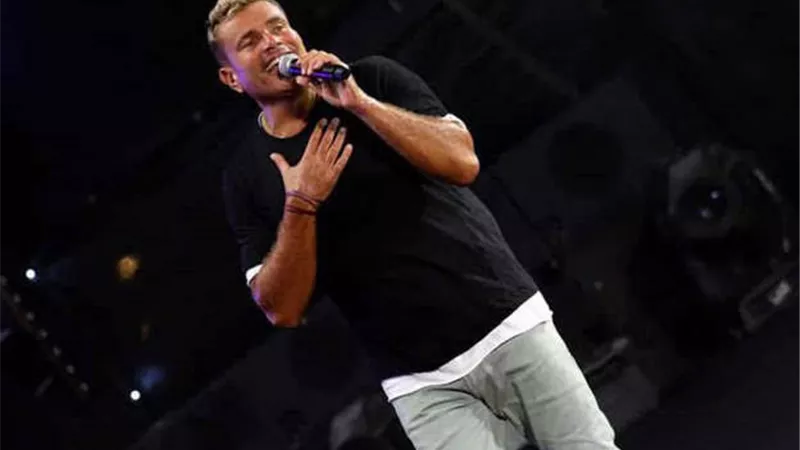 عمرو دياب تريند بعد تألقه فى حفل افتتاح ستاد لوسيل .. صور