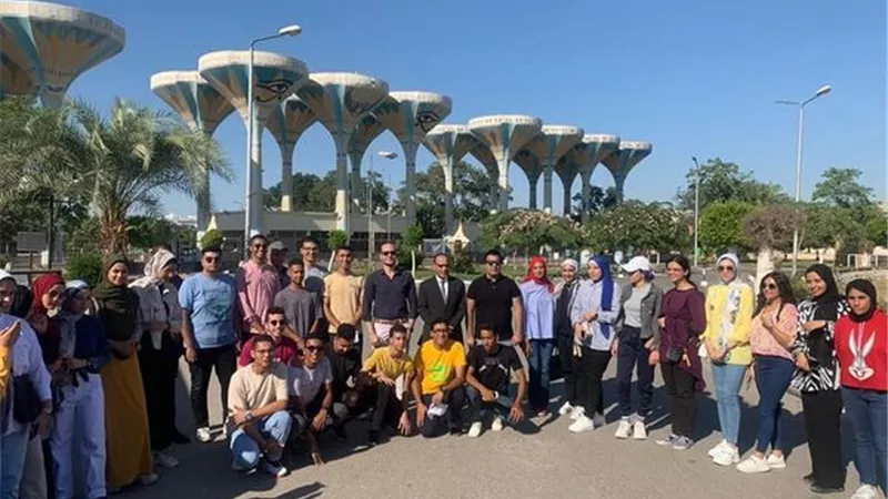 طلاب جامعة القناة يشاركون في دورة 