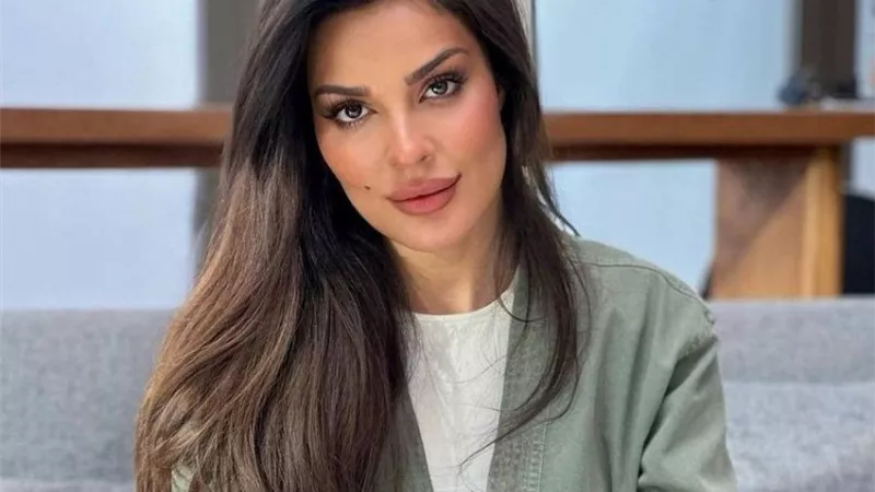 نادين نجيم لـ احدى متابعيها 