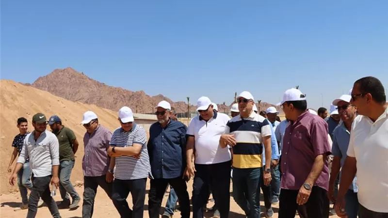 وزير الإسكان يتفقد مشروعات مياه الشرب بشرم الشيخ وجنوب سيناء