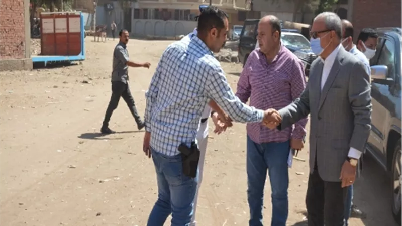 محافظ القليوبية يشهد إزالة 7 حالات بناء بدون ترخيص.. صور