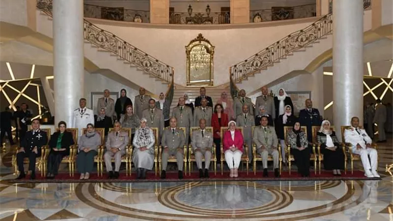 وزير الدفاع يكرم قادة القوات المسلحة المحالين للتقاعد