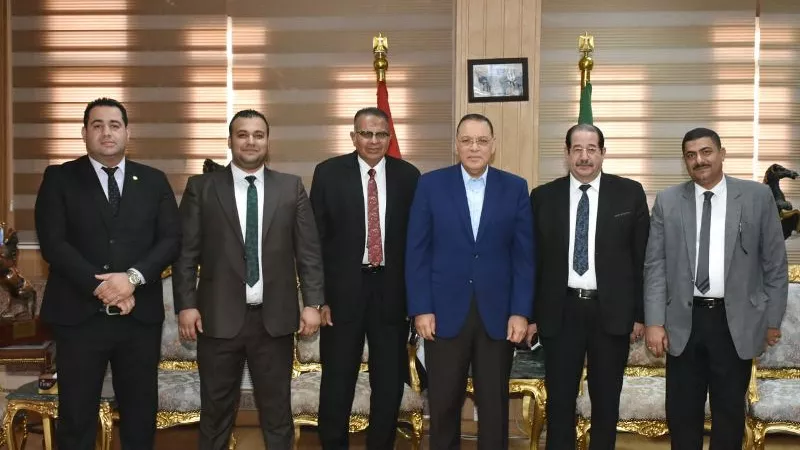 محافظ الشرقية يلتقي نقيب المحامين