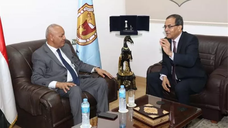 رئيس جامعة سوهاج يستقبل الإعلامى الكبير مصطفي بكري