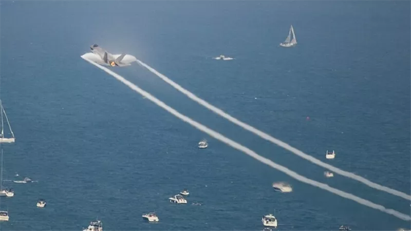 Military Watch: مقاتلة F-22 الأمريكية فاشلة لكثرة عيوبها