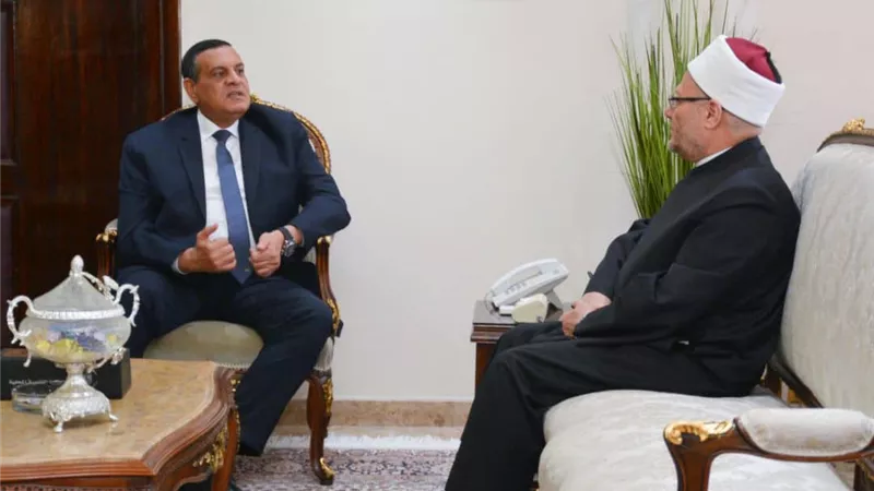 وزير التنمية المحلية يستقبل مفتي الجمهورية