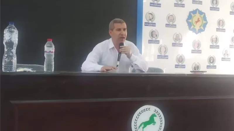 وكيل وزارة تعليم الشرقية يجتمع مع مديرى المراحل التعليمية والمدارس