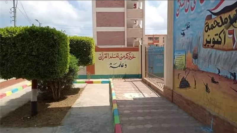 مدير تعليم دمياط يحذر مدراء المدارس من جمع أي مبالغ مالية