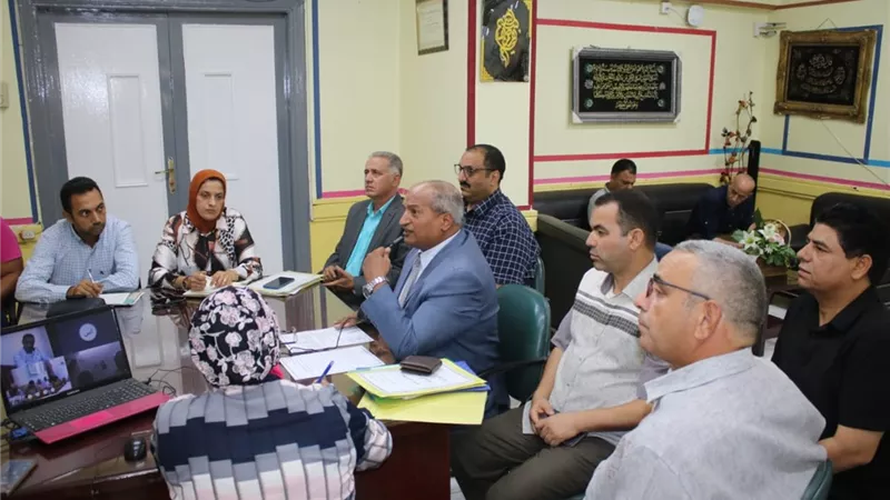 مدير تعليم بنى سويف يبحث الاستعداد للعام الدراسى الجديد..صور