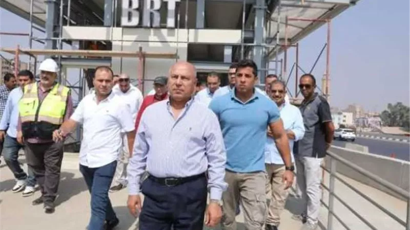 وزير النقل يتفقد تنفيذ المرحلة الثانية من تطوير وتوسعة الطريق الدائرى