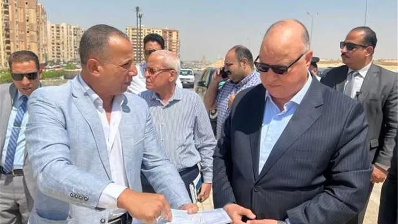 محافظ القاهرة يتفقد عددا من المحاور الجديدة