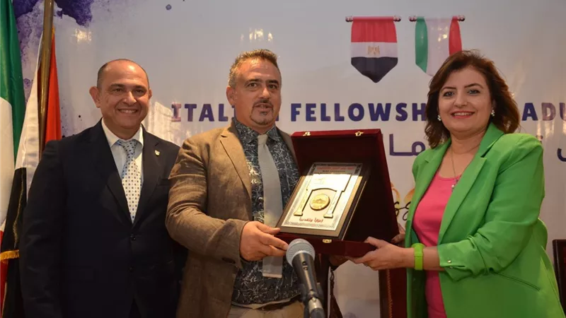 طب «أسنان جامعة مصر» يحتفل بتخريج طلاب الزمالة مع «جنوة الإيطالية»