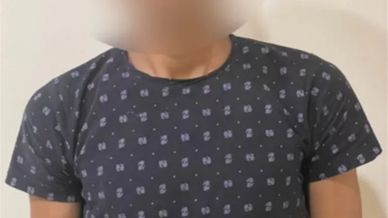 القبض على المتهم بابتزاز فتاة في منطقة الساحل عبر الواتساب