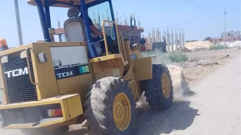استمرار حملات النظافة ورفع كفاءة الإنارة العامة بعدد من مراكز كفرالشيخ
