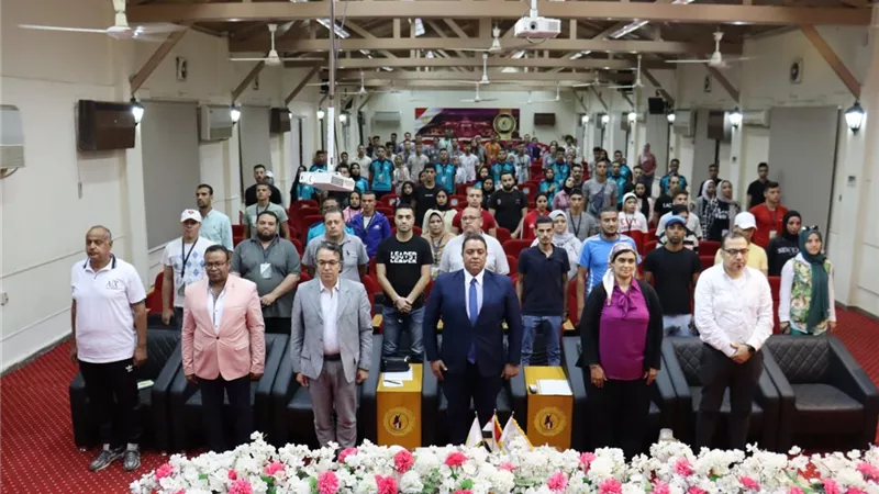 معهد إعداد القادة ينظم مهرجان الفنون الشعبية الأول
