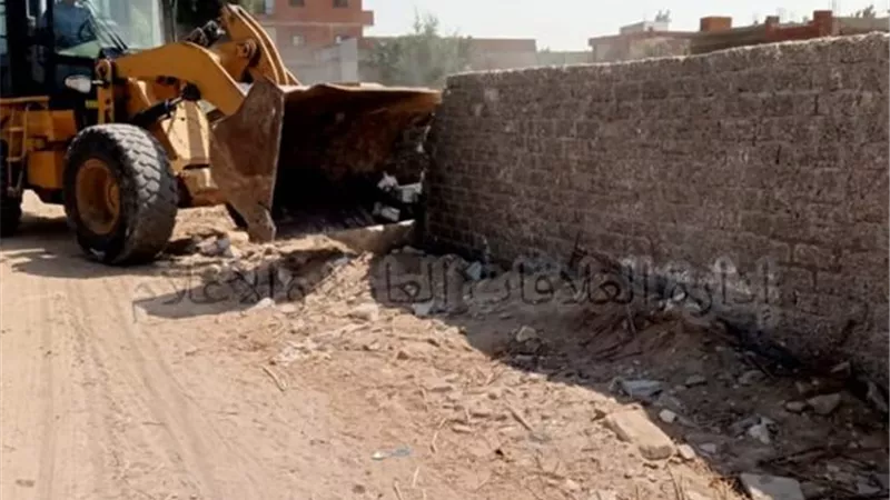 الموجة 20..إزالة ٩ تعدِّيات بالتل الكبير في الإسماعيلية