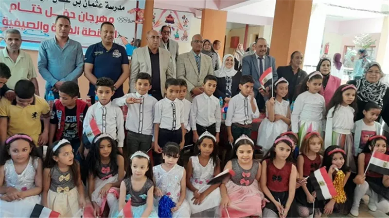 تعرف على سر زيارة رئيس جهاز سوهاج الجديدة لإحدى مدارس المدينة.. صور
